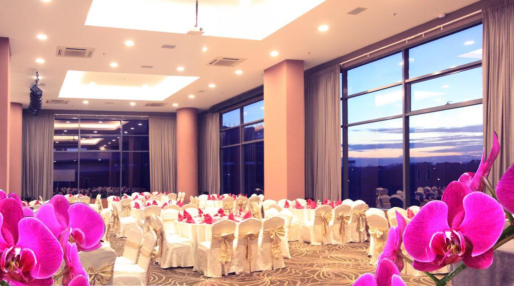 Acappella Suite Hotel, Shah Alam Exterior foto