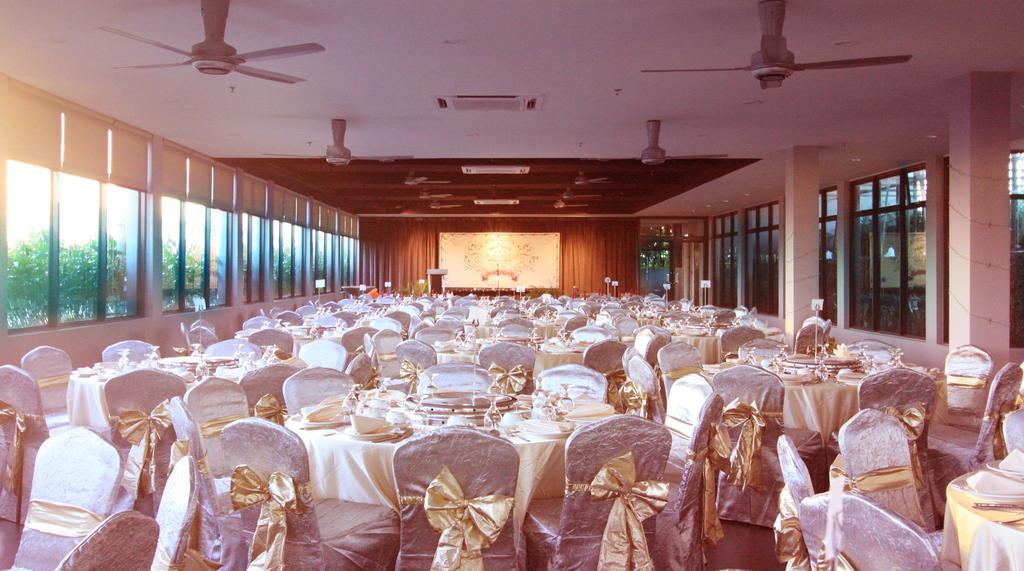 Acappella Suite Hotel, Shah Alam Exterior foto