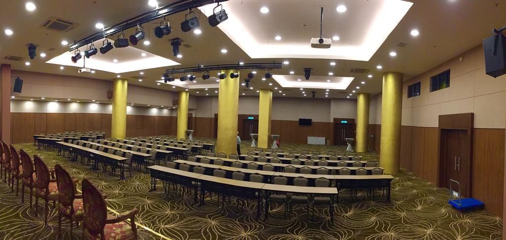 Acappella Suite Hotel, Shah Alam Exterior foto